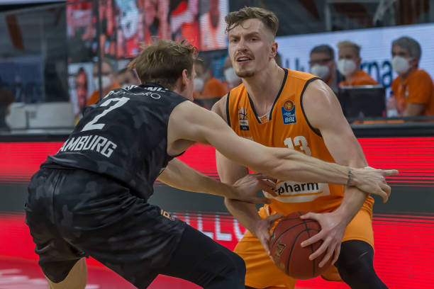 团队配合至 团队配合至